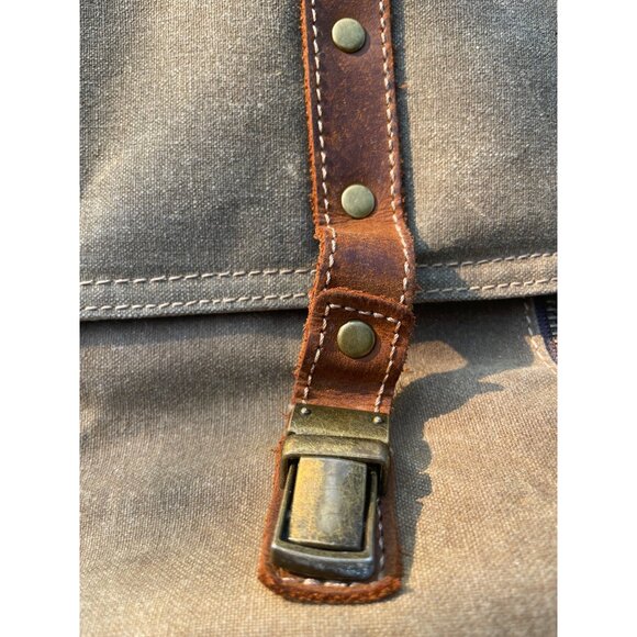 Men's Brown Waterproof Vintage Messenger Bag for 15.6 Inch Laptop - 16 Pockets - Picture 5 of 12